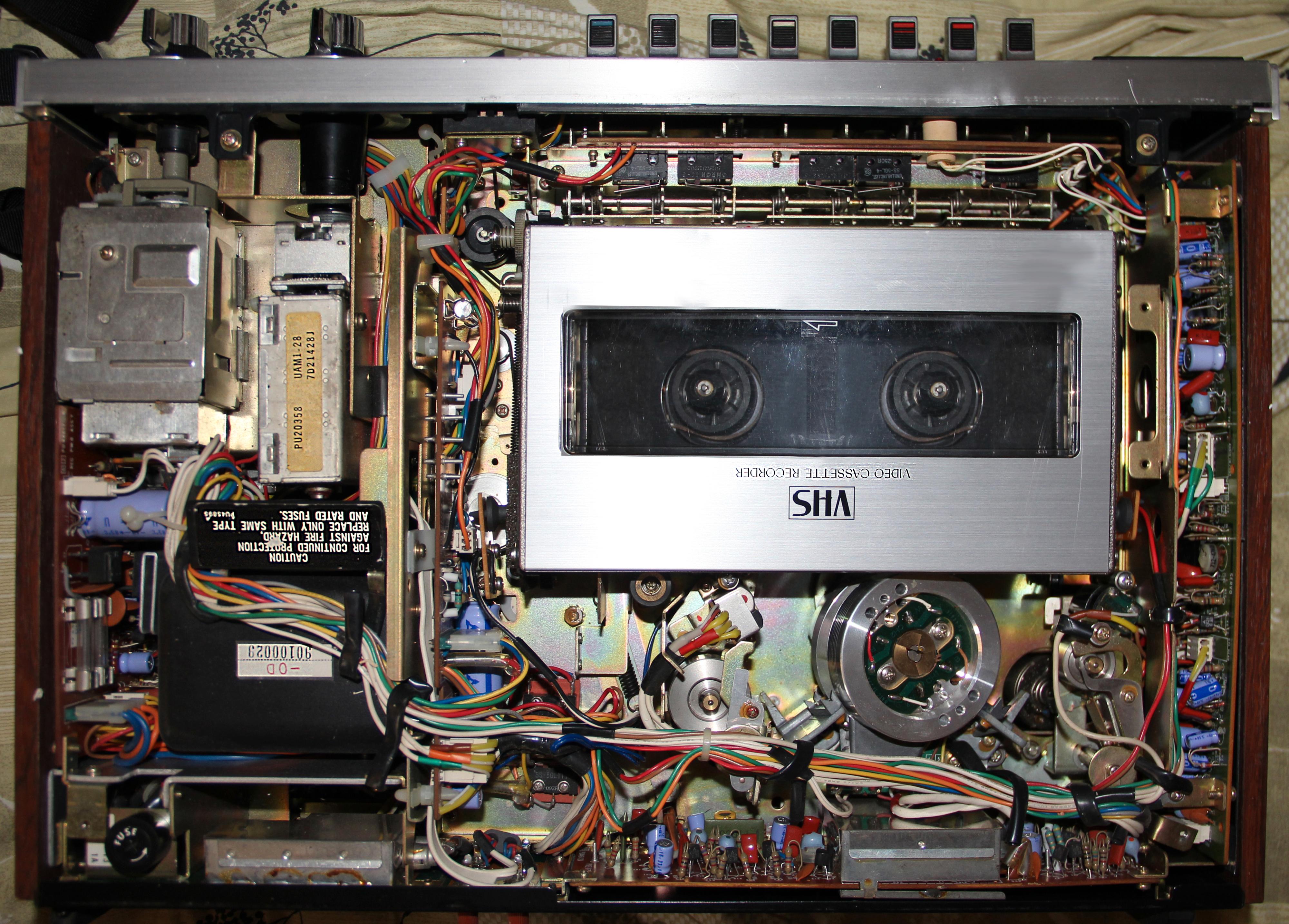 JVC-HR-3300-Inside.Foto: Wikipedia