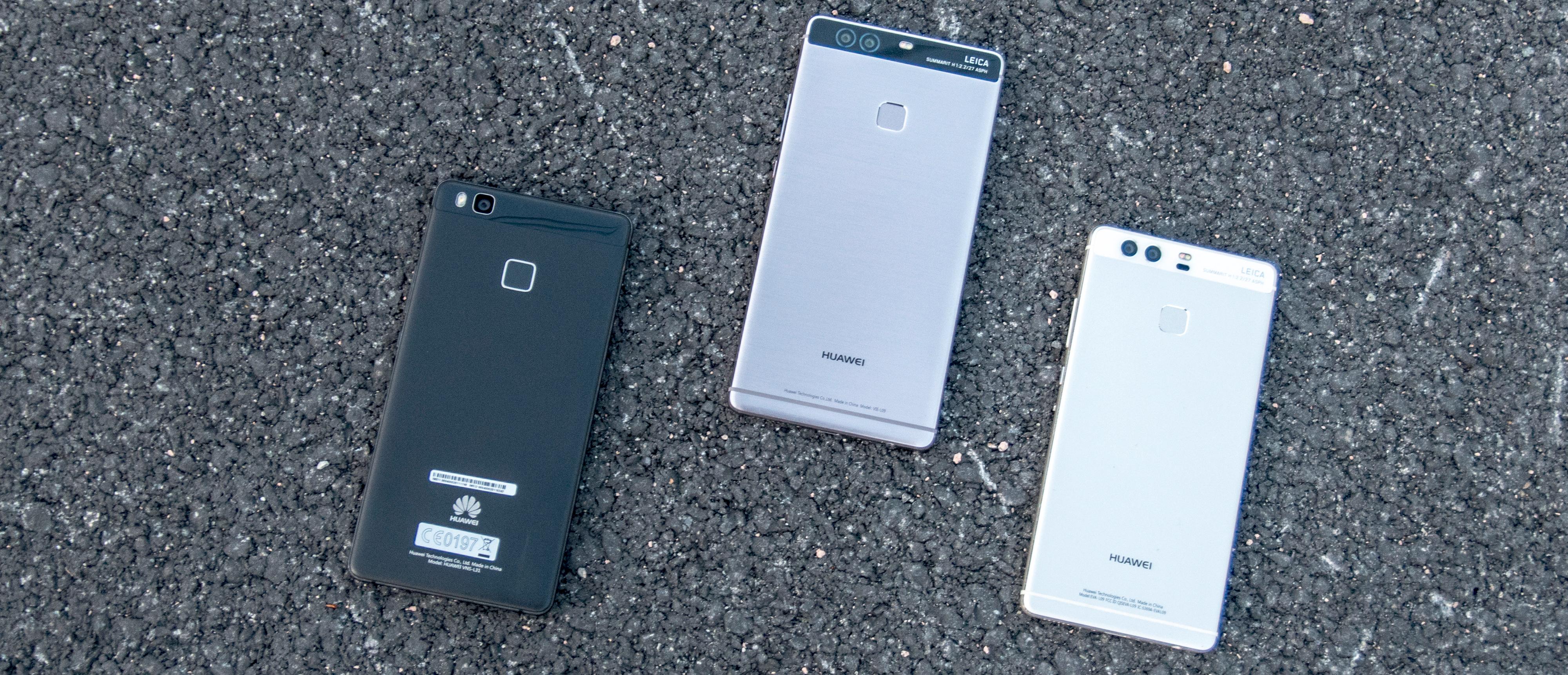 Tre varianter av Huawei P9. P9 Lite til venstre, P9 Plus i midten og den vanlige P9-modellen til høyre.
