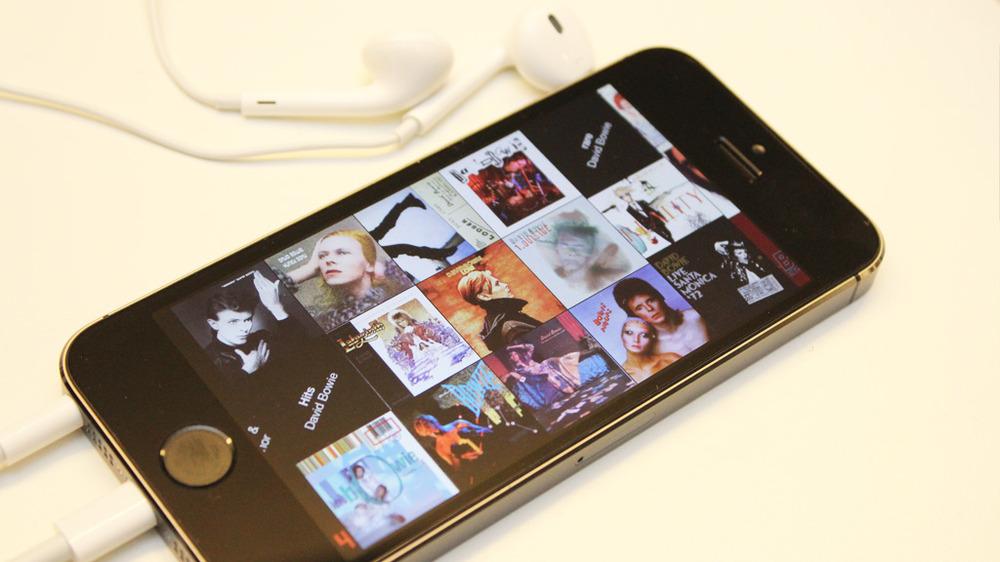 Apple var tidlig ute med spillere for digitalmusikk. iPod-appen i iPhone er erstattet med iPhone Musikk.