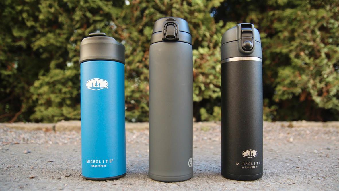 De tre siste termokoppene i testen. Fra venstre: GSI Outdoors Microlite 570 Tour Bottle, GSI Outdoors Microlite Flip 500 og Asaklitt Insulated Travel Tumbler 0,6 L.