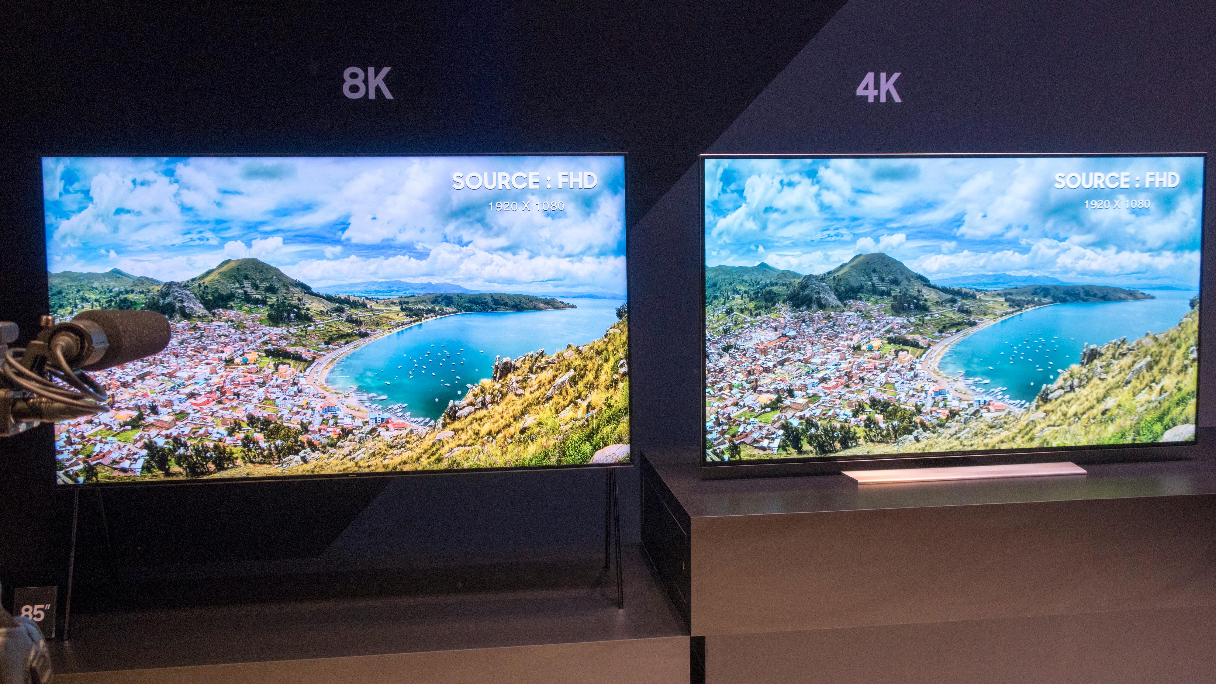 Skjermen til venstre er den nye LCD-toppmodellen Samsung Q9S Bilde: Ole Henrik Johansen / Tek.no