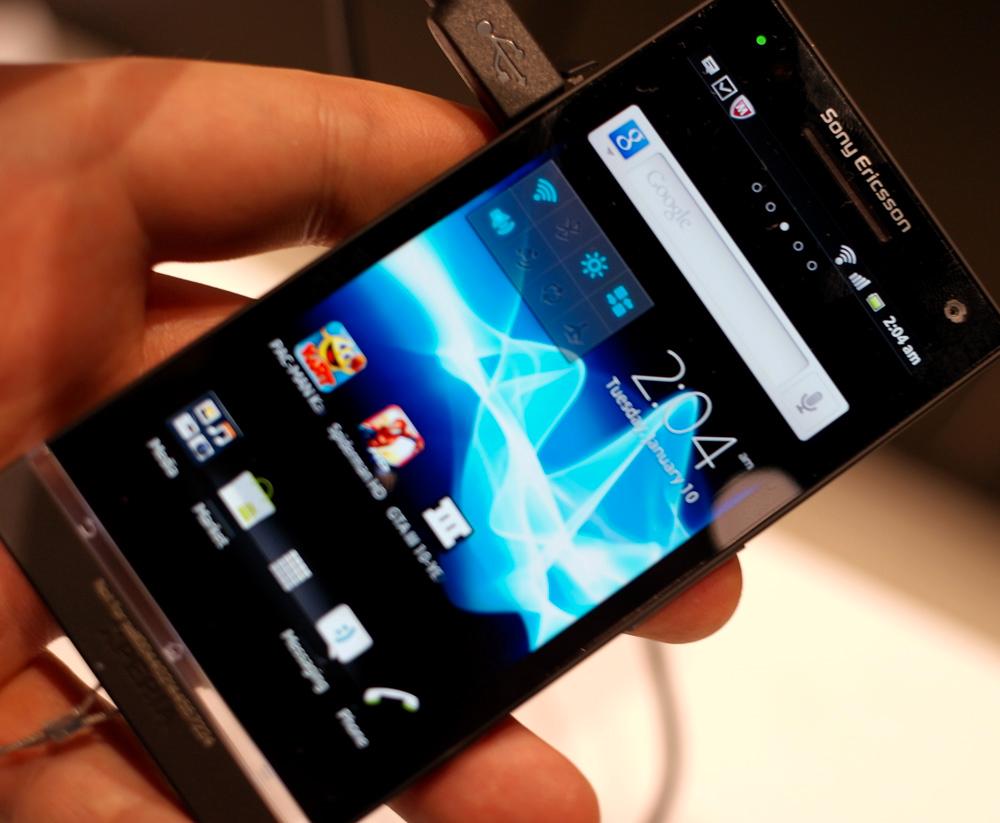 Slik ser nye Sony Xperia S ut. Foreløpig har demomodellene Sony Ericsson-navnet på seg.