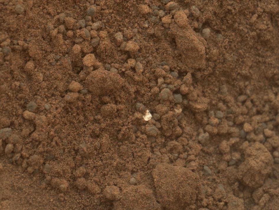 Denne hvite flekken er faktisk en naturlig del av Mars, og ikke rester fra NASA-ekspedisjonen.Foto: NASA
