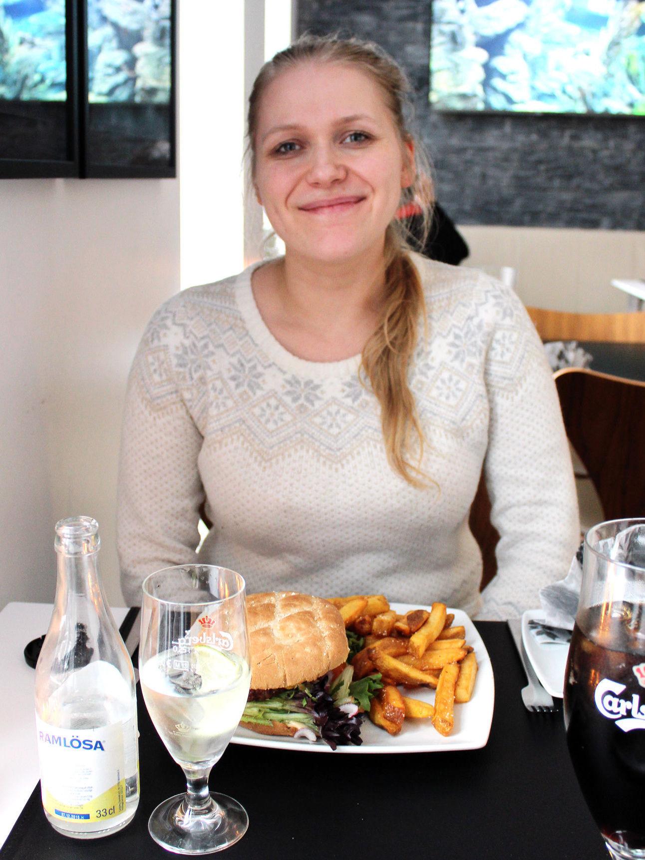 Ukens matblogger Shanna Solheim (26)Studerer ved Universitetet i AgderBor i KristiansandFavorittråvaren er basilikum, skalldyr og ekte økologisk smør.Når jeg lager mat så liker jeg å bruke gode, økologiske råvarer.Blogg: Basilico.noFoto: Bjarne Kortner