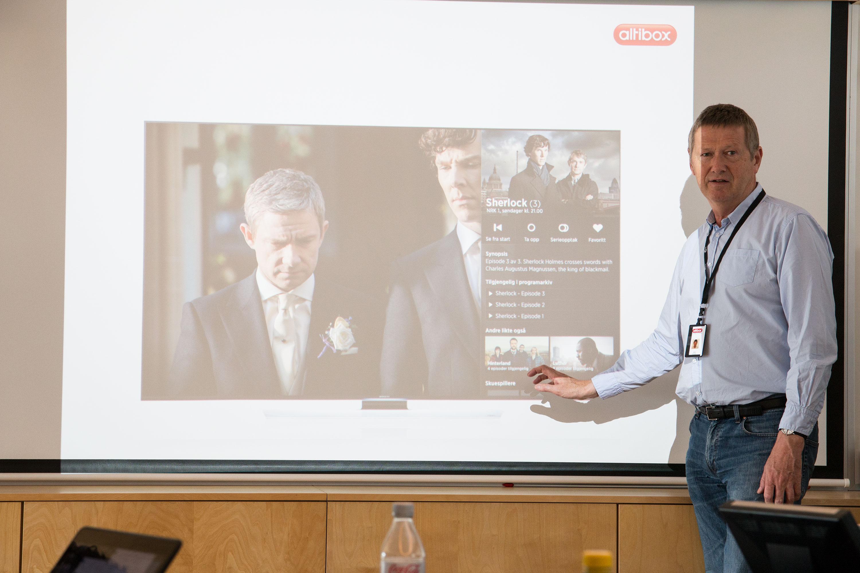 Altibox' leder for underholdning, Sven Aronsen, viser frem den nye portalen. Foto: Jørgen Elton Nilsen, Hardware.no