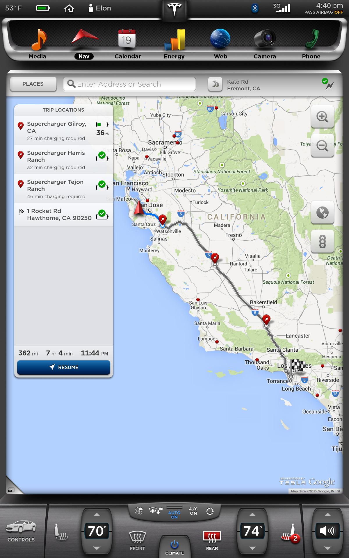 Oppdateringen tar ladestasjoner med i ruteplanleggingen. Foto: Tesla