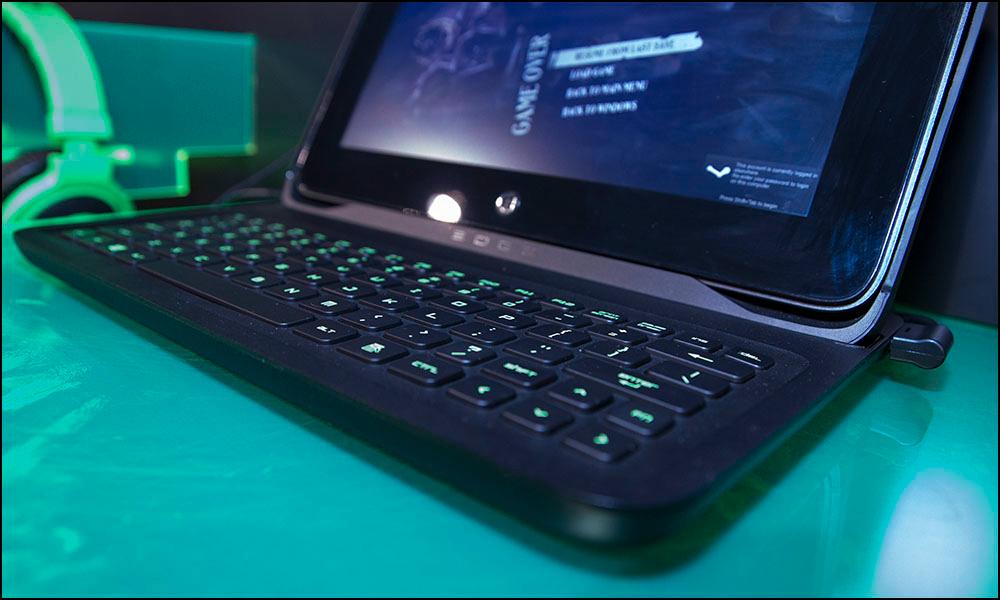 Som alt av Razerprodukter lyste tastaturet opp med grønt lys.Foto: Niklas Plikk, Hardware.no