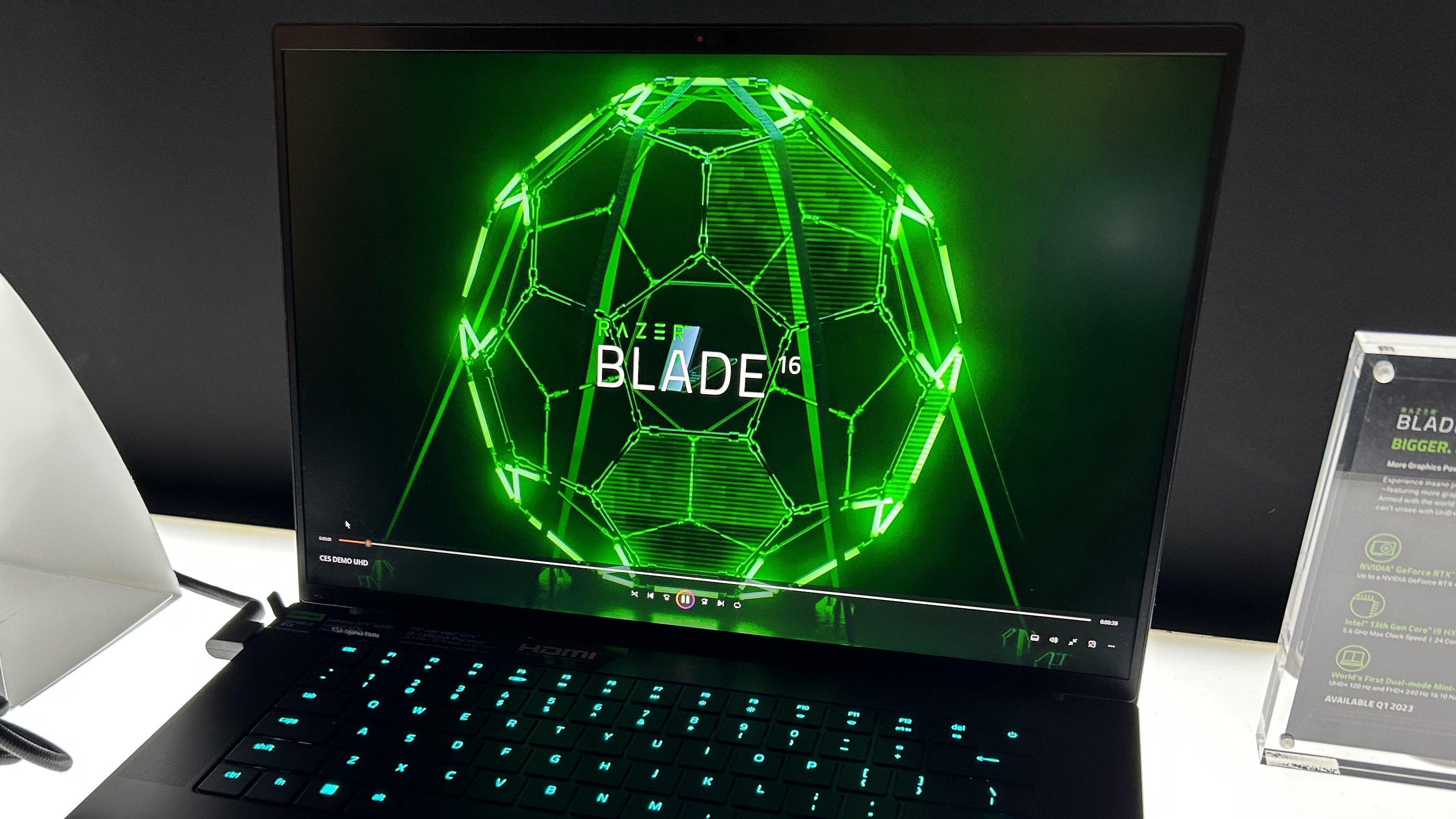 Razer Blade 16 vil la deg «bytte» skjerm