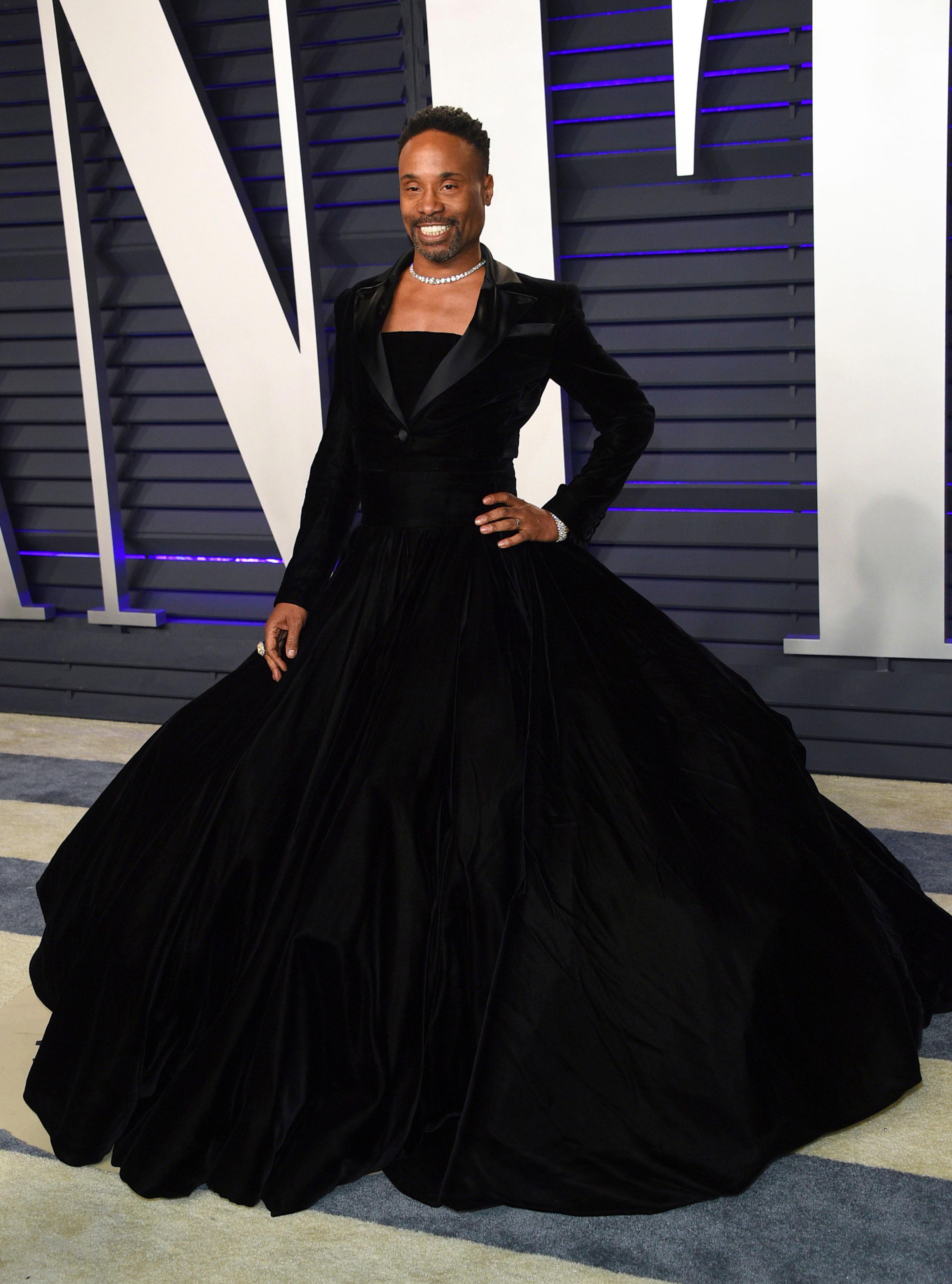 Den svarte kjolen Billy Porter brukte på Oscar-festen i 2019, er riktignok ikke så liten, men får være med i denne saken lell.