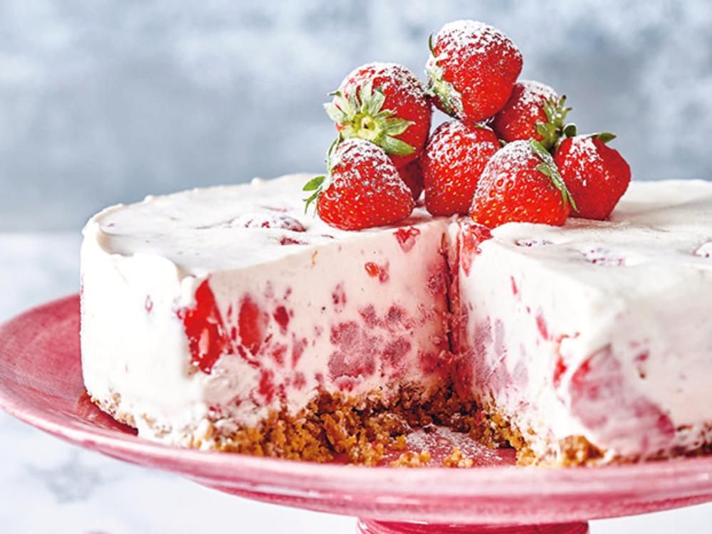 Snabb cheesecake med jordgubbar