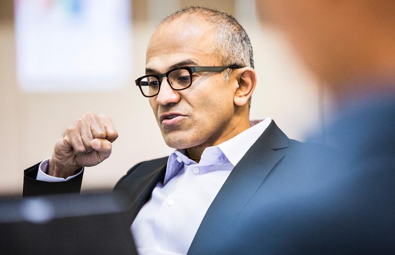 Microsoft-sjef Satya Nadella gjorde Windows 10 gratis for å få fart på mobilsalget. Foto: Microsoft