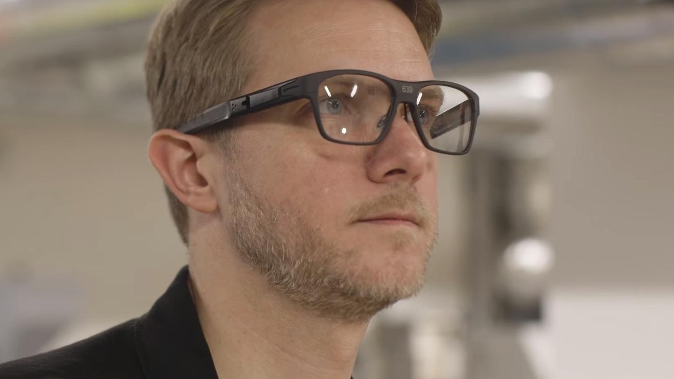 Intel har lansert smartbriller som ikke ser helt «nerdete» ut