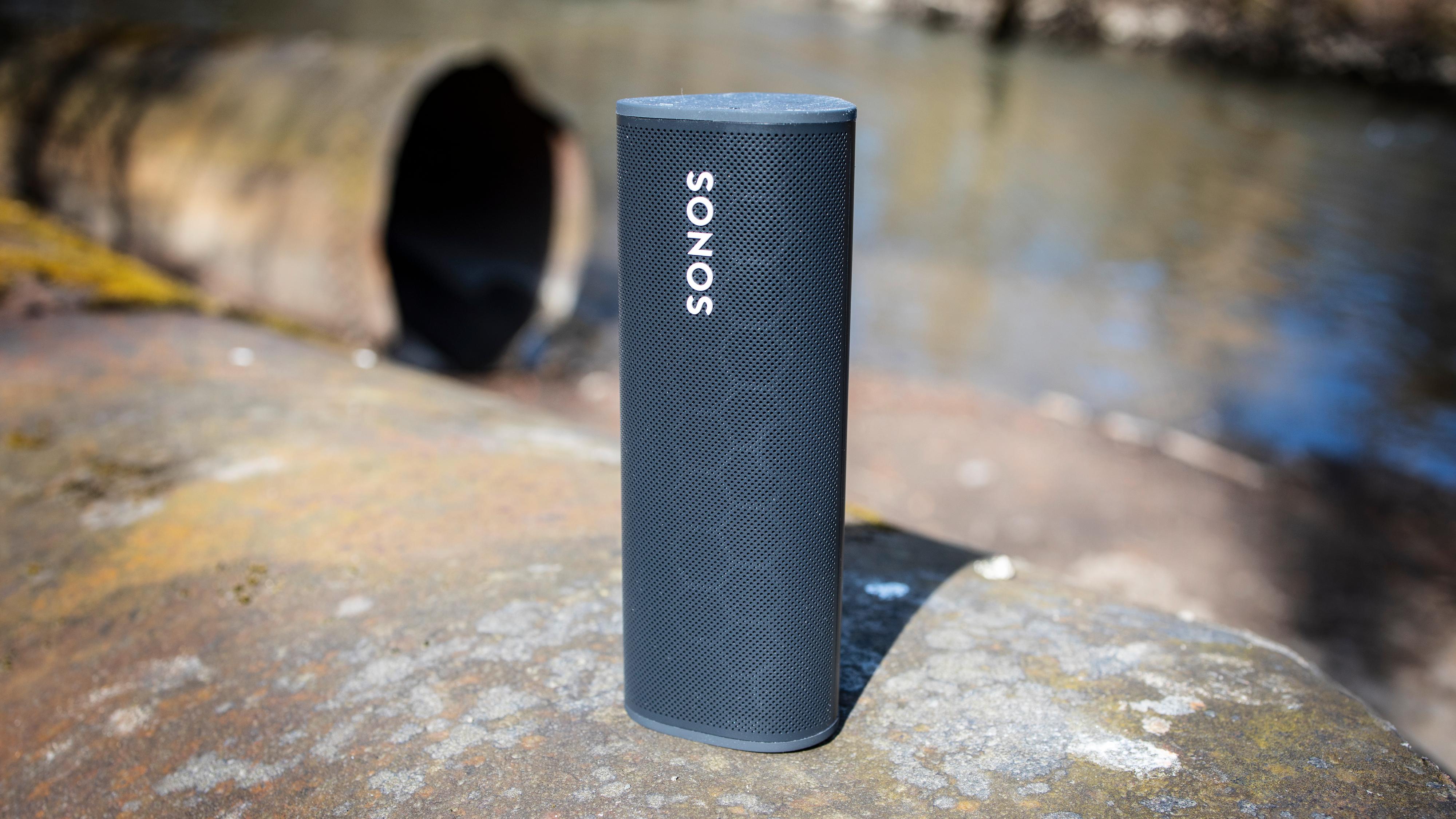 Sonos Roam er en ultraportabel og meget velspillende høyttaler