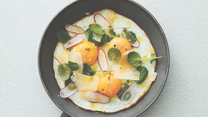 Vit omelett - vispa äggen rätt och den blir perfekt.