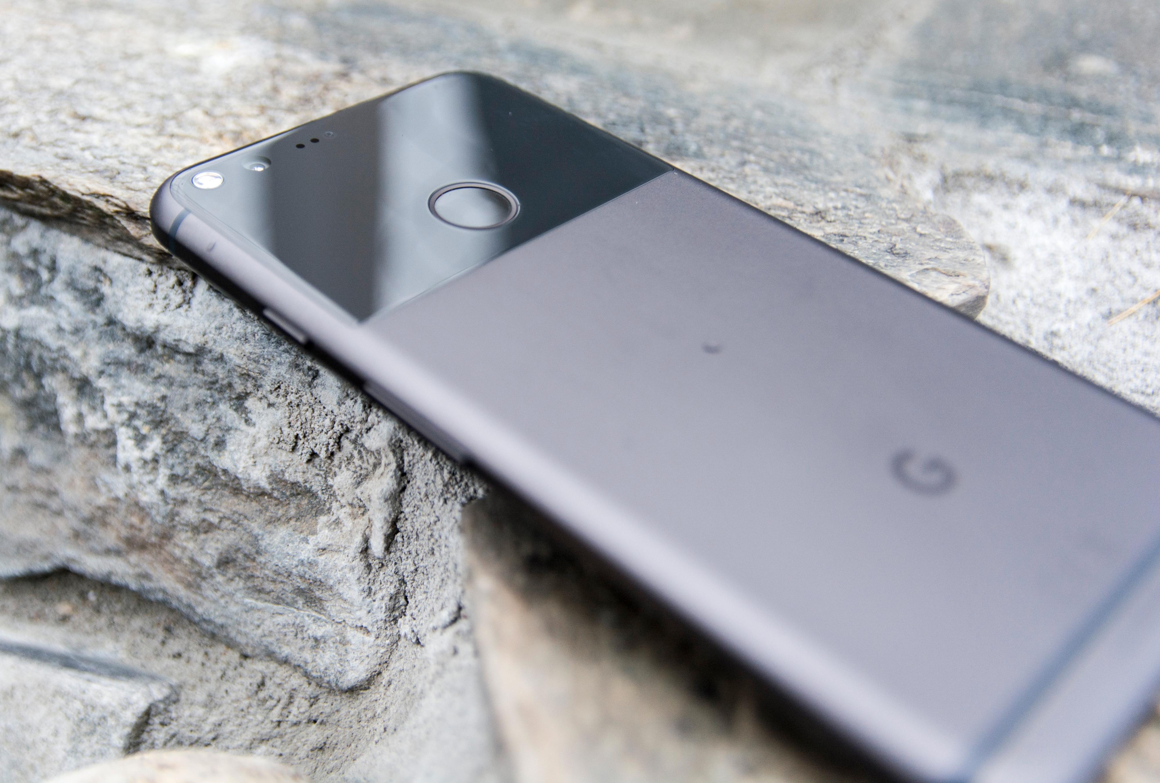 Googles Pixel-telefon kan snart få skarp konkurranse fra Android-grunnleggeren.