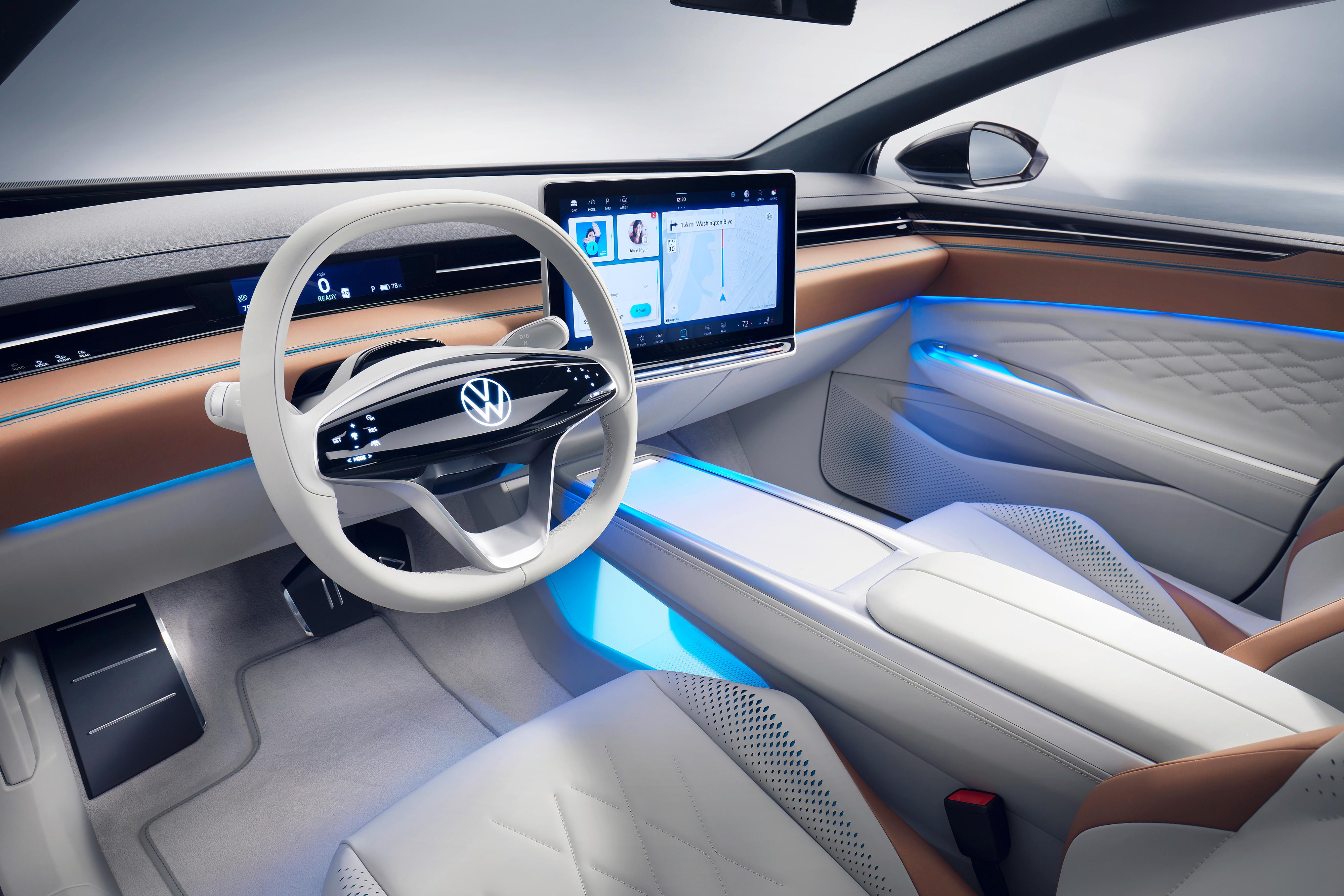 Teslas biler, med sine store touchskjermer, har tilsynelatende inspirert også de mer konvensjonelle bilprodusentene som Volkswagen. 