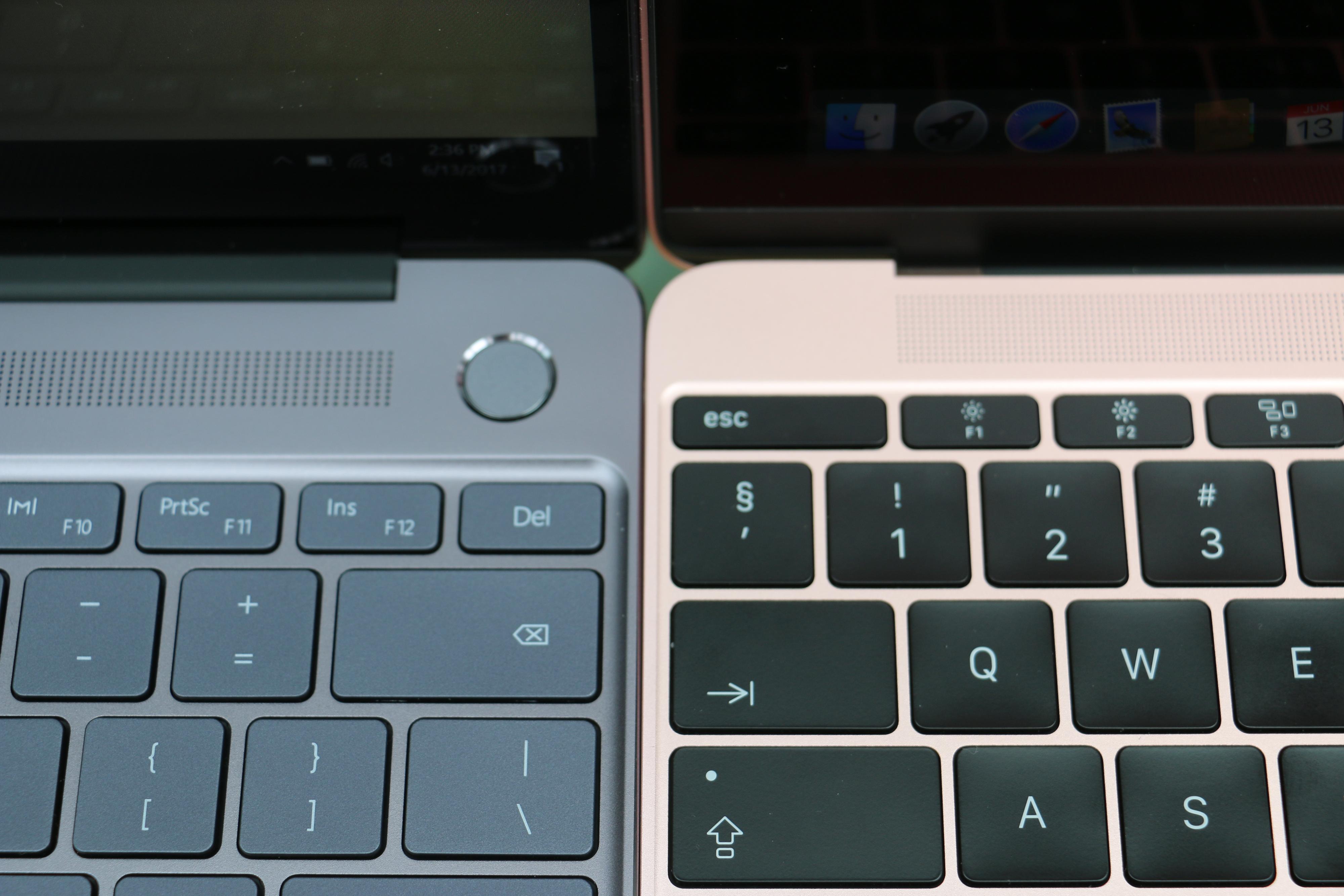 MateBook X yter langt bedre enn Apples MacBook (2016-modell) til høyre.