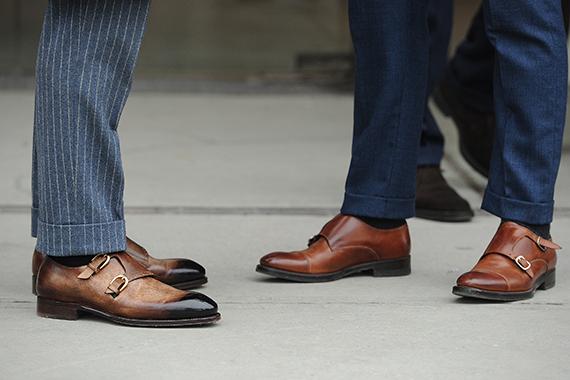 POLERT: En av skoene som går mest igjen i gatene i Firenze, er brune skinnsko med spenner. Foto: Getty Images