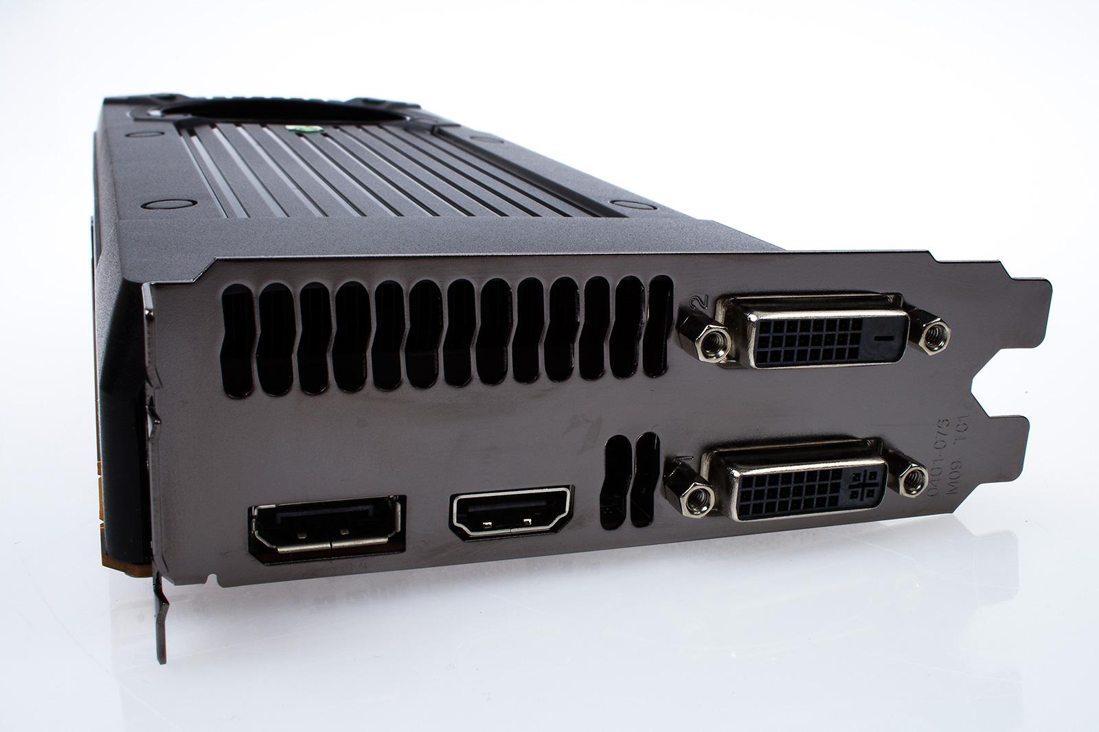 Nvidia GeForce GTX 650 Ti BOOST 2 GB kommer med to DVI-utganger, HDMI og DisplayPort.Foto: Varg Aamo, hardware.no