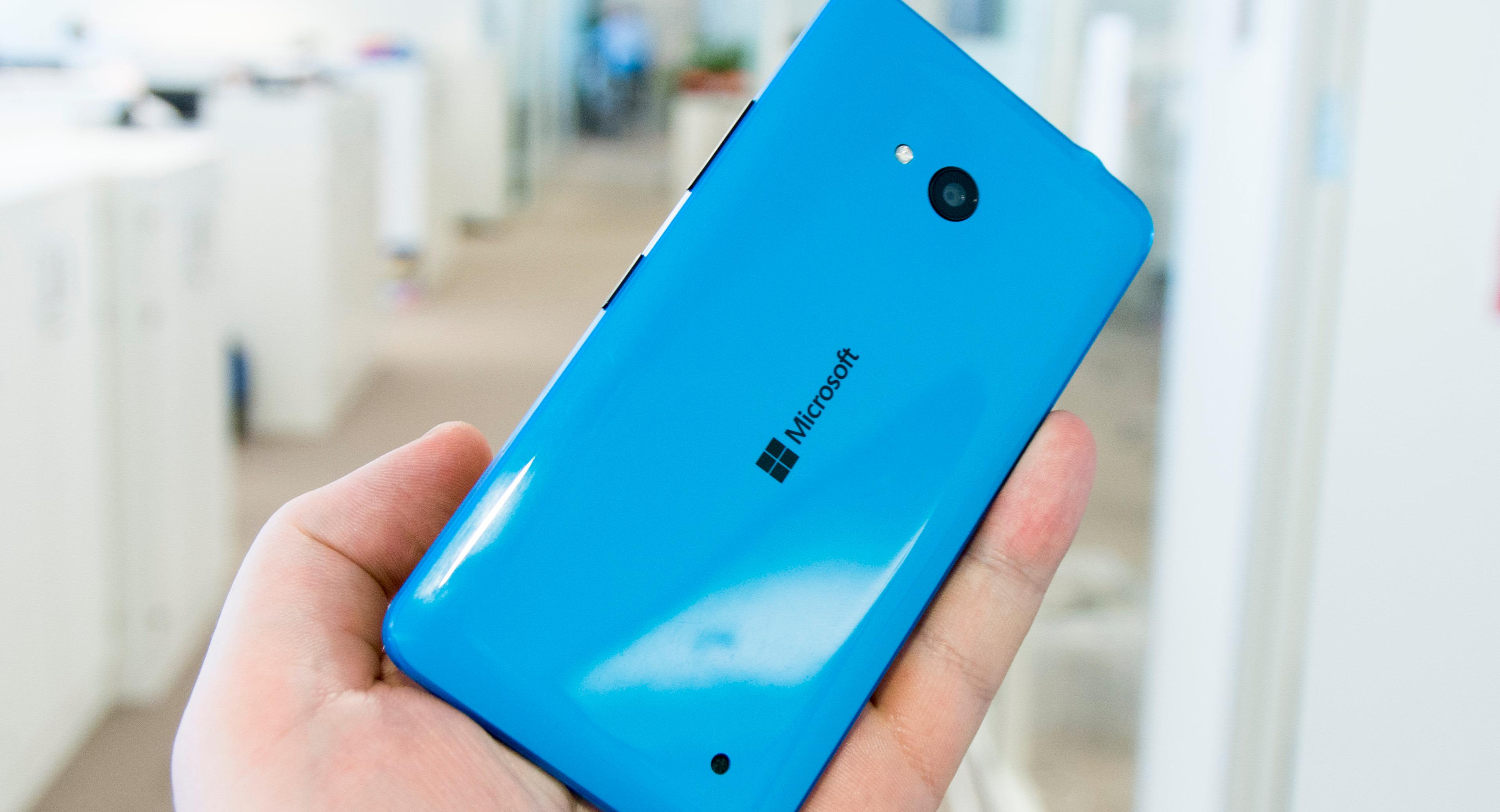 Knapt noen telefon de siste månedene har overrasket oss på en så positiv måte som Lumia 640. Her får du en skikkelig god brukeropplevelse til gi-bort-pris. Foto: Finn Jarle Kvalheim, Tek.no