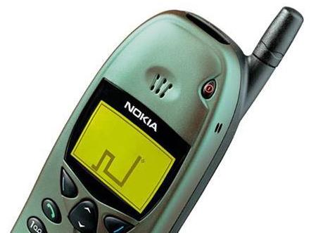 Nokia var først ute med spill på mobilen. Ikke så avansert, men vanedannende for enkelte.